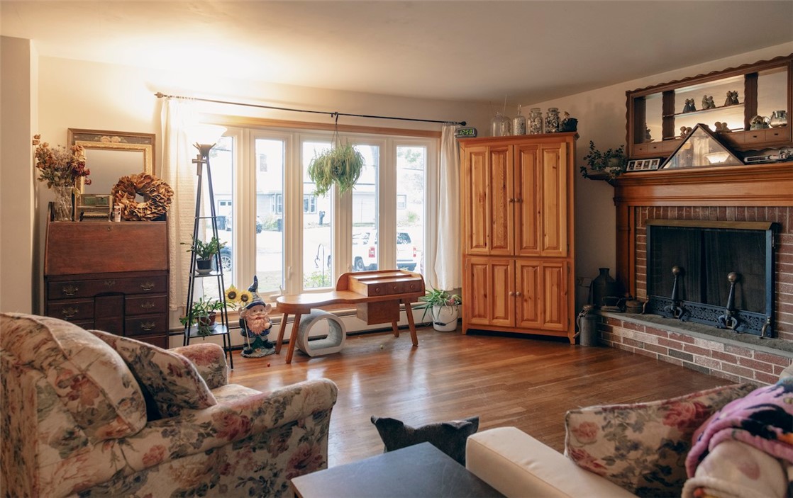 163 George Street Warwick, RI 02888 - Photo 8 of 17