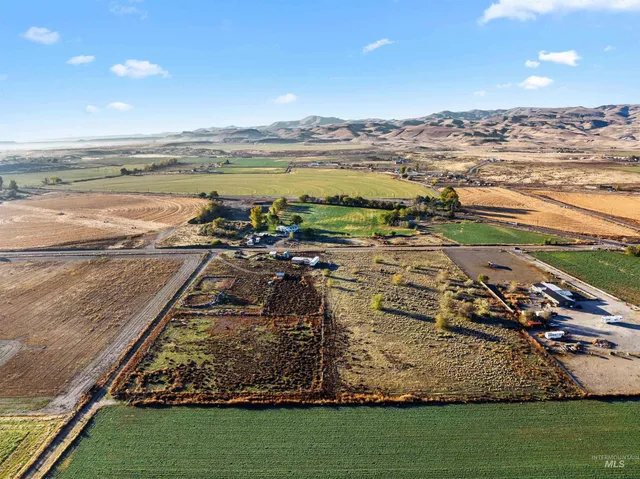 $580,000 | 8004 Birmingham Road, Melba, ID 83641