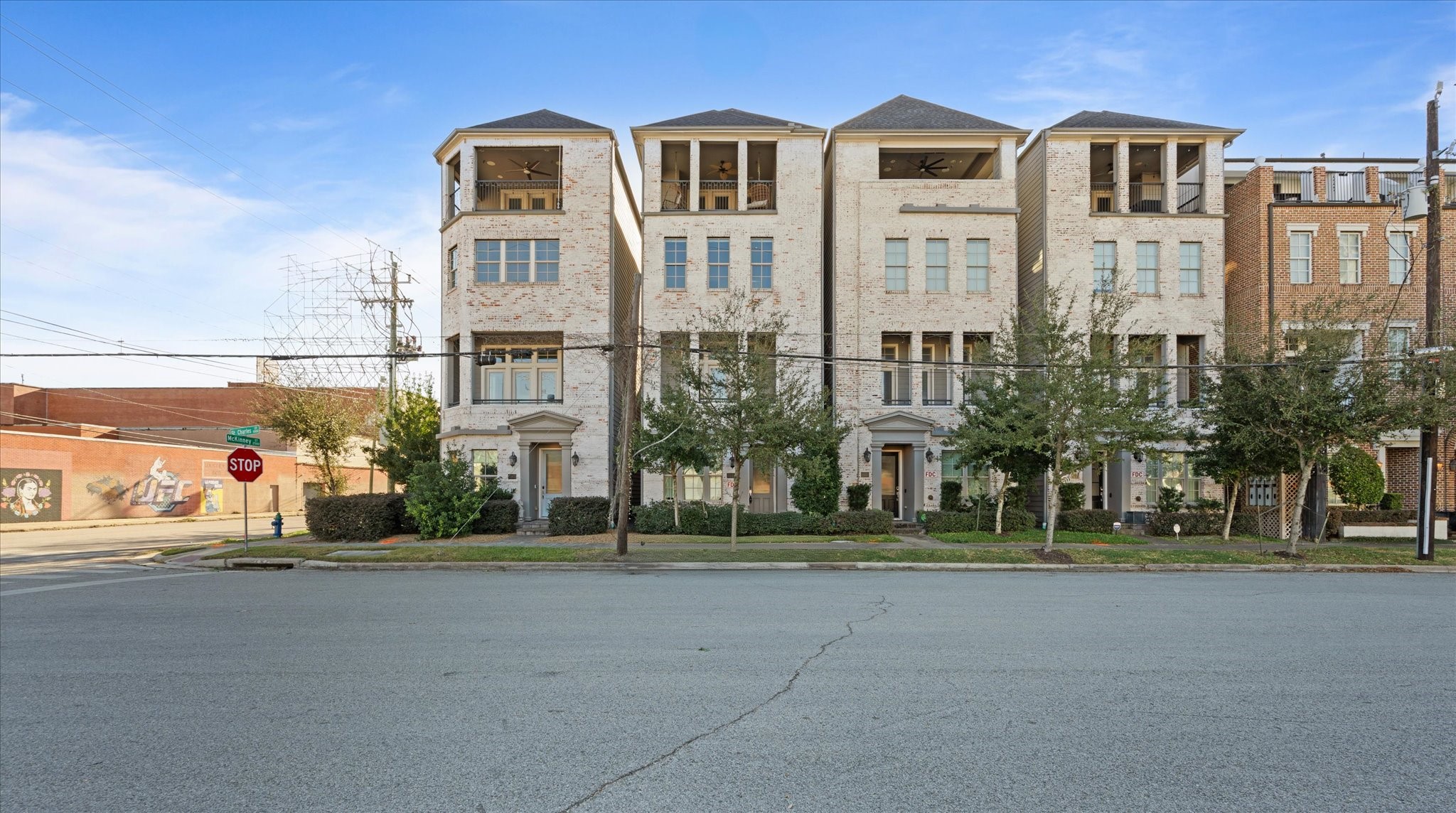 1005 St Charles Street Houston, TX 77003 - Photo 2 of 27