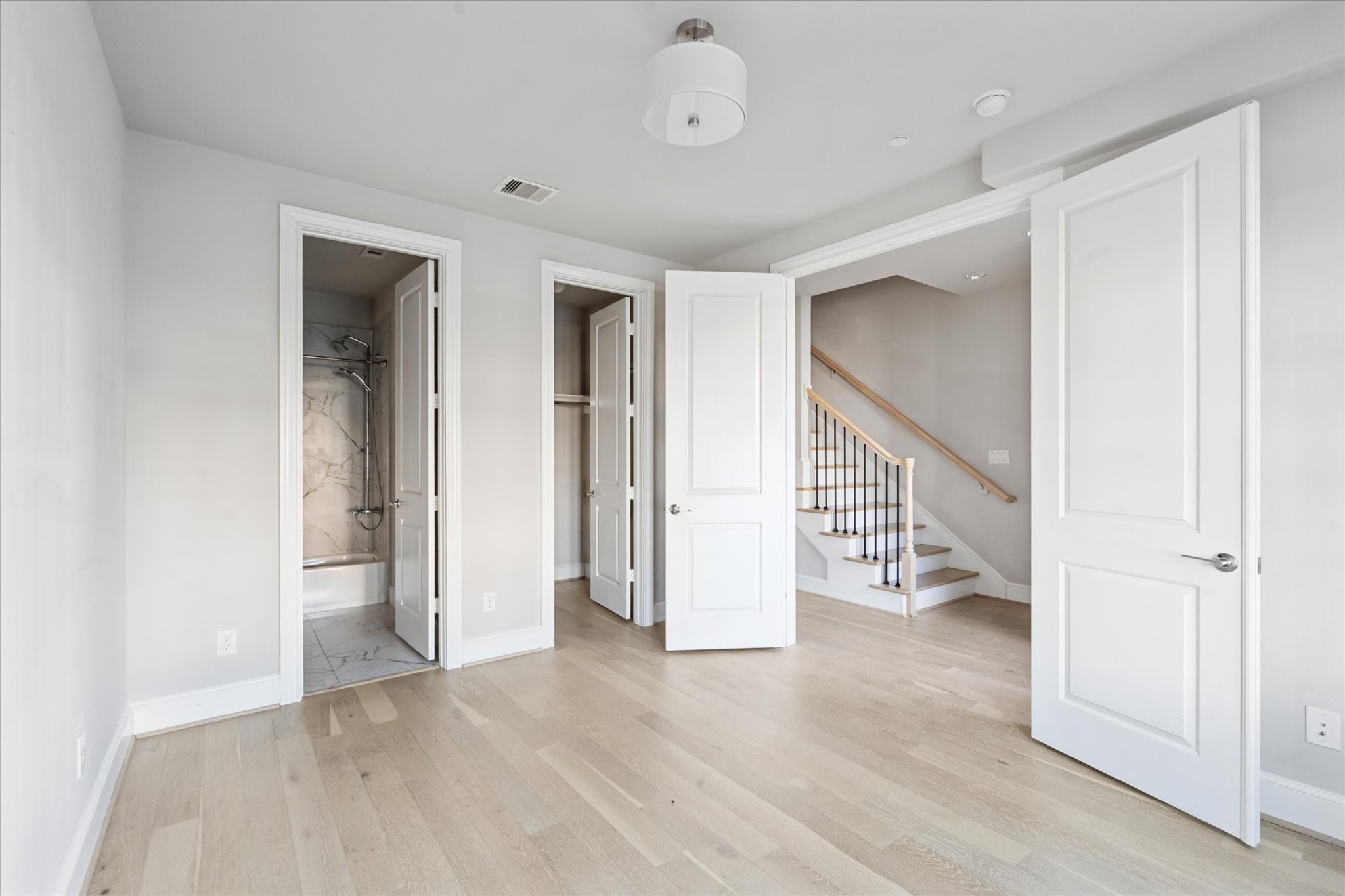 1005 St Charles Street Houston, TX 77003 - Photo 8 of 27