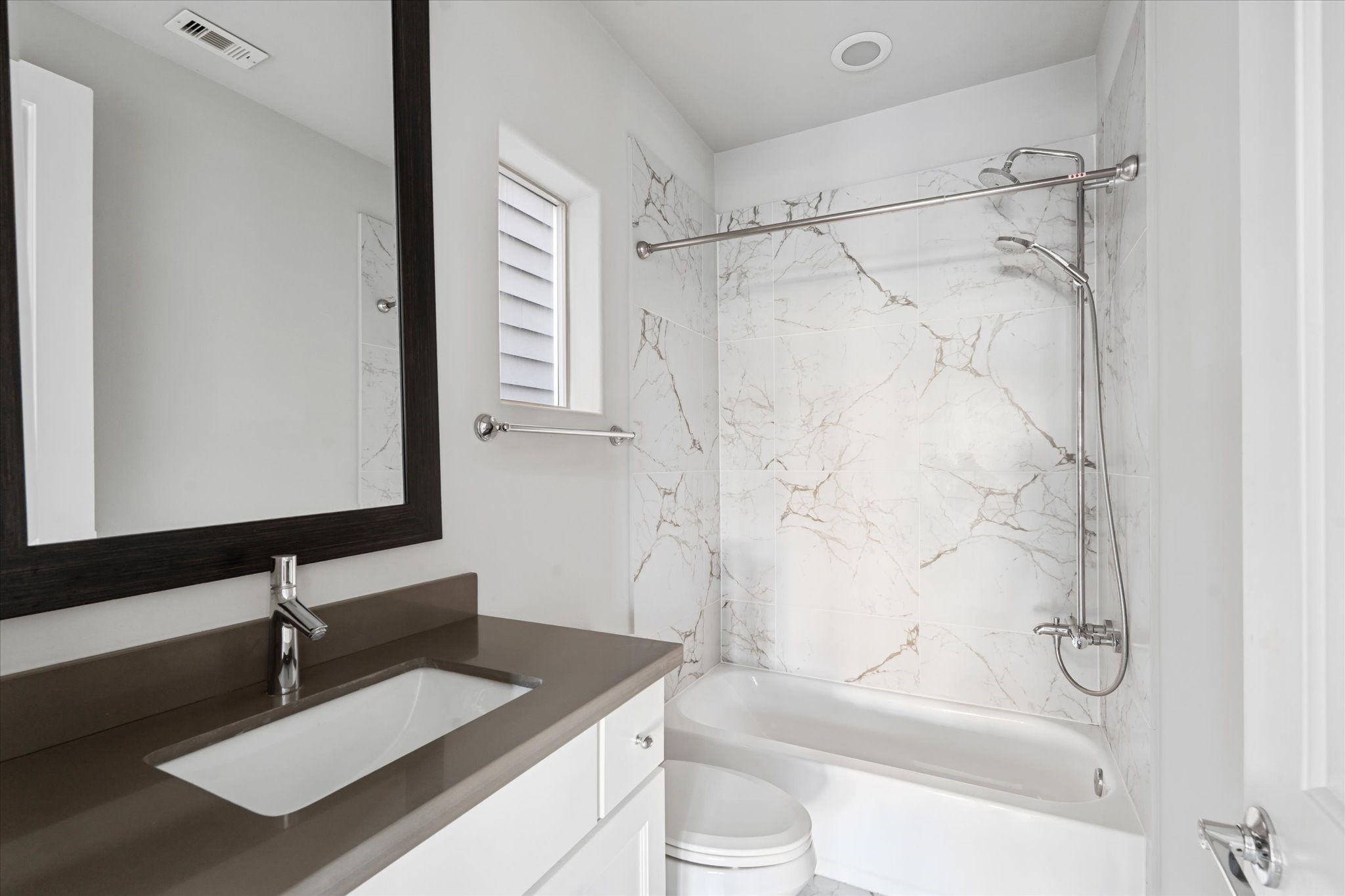 1005 St Charles Street Houston, TX 77003 - Photo 9 of 27