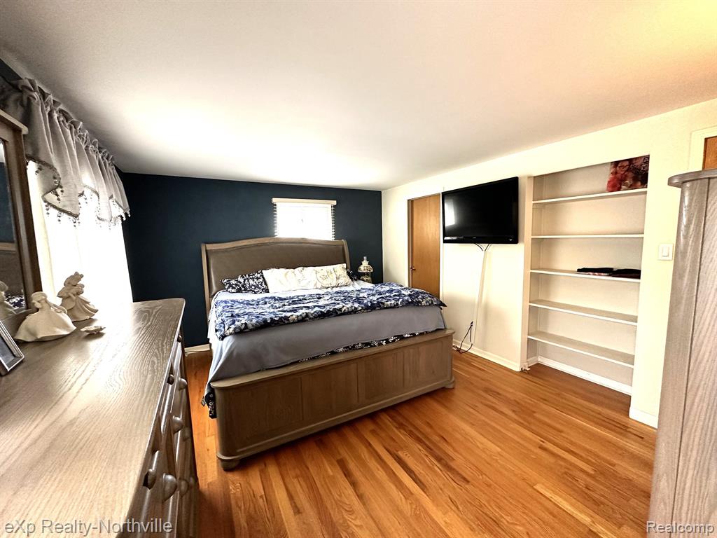16017 Riverside Street Livonia, MI 48154 - Photo 26 of 34
