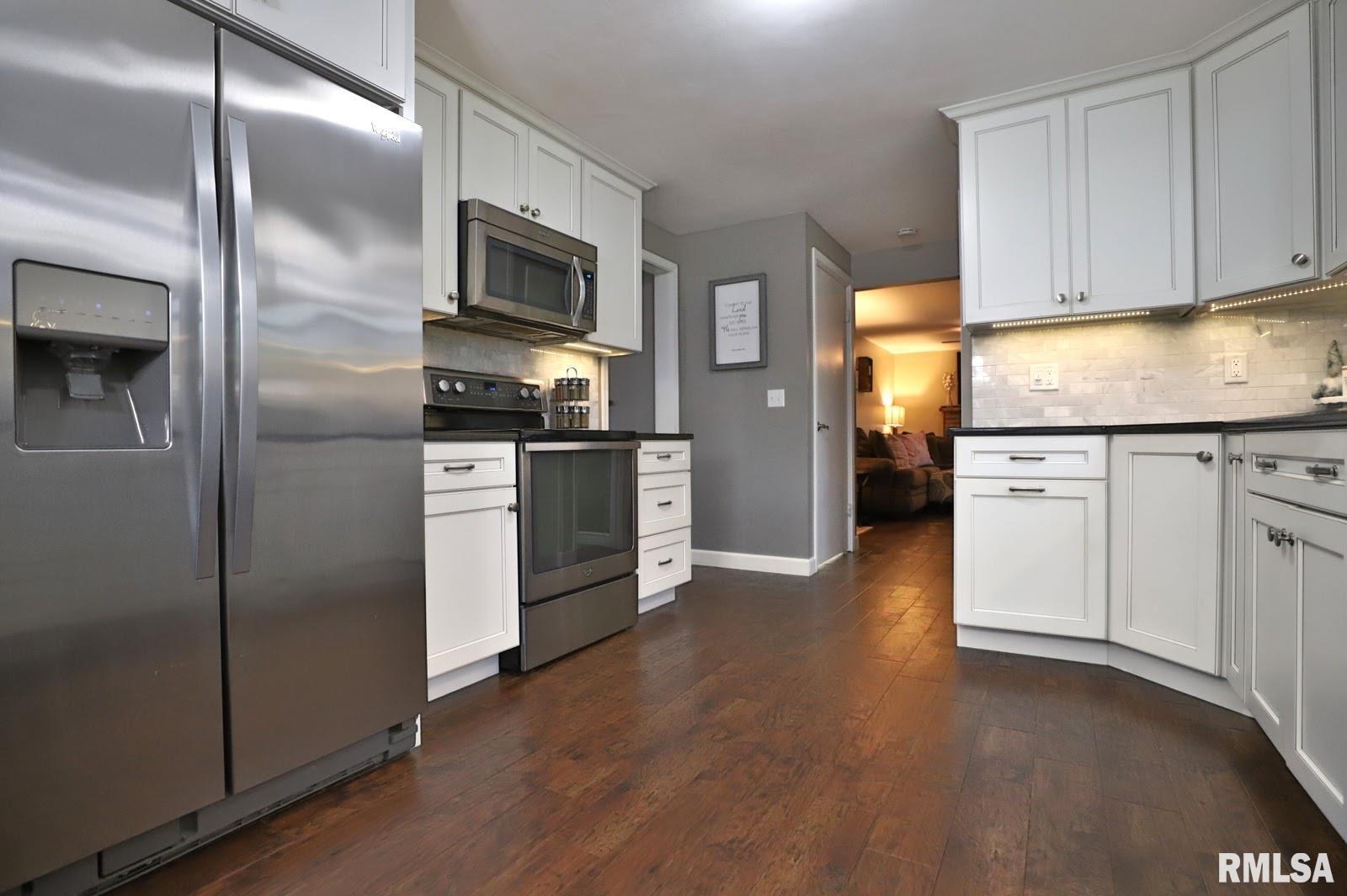 604 Devonshire Road Washington, IL 61571 - Photo 14 of 47 Gallery Image 14