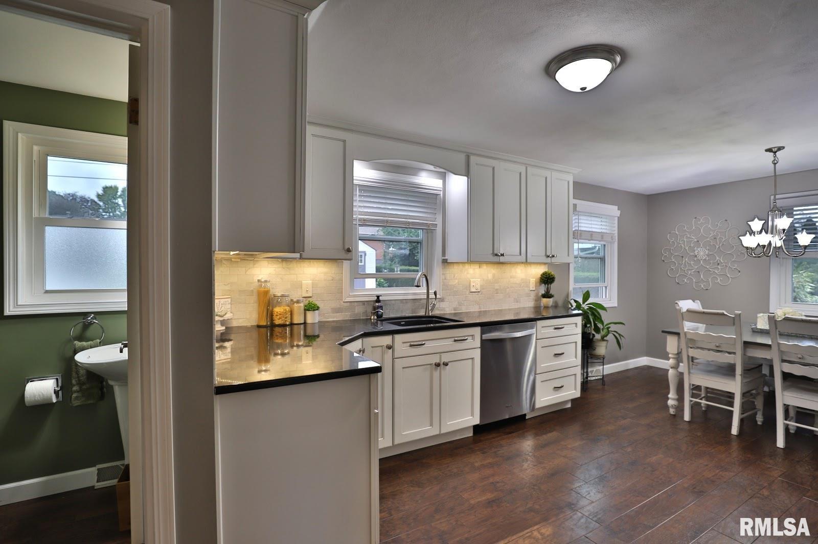 604 Devonshire Road Washington, IL 61571 - Photo 17 of 47 Gallery Image 17