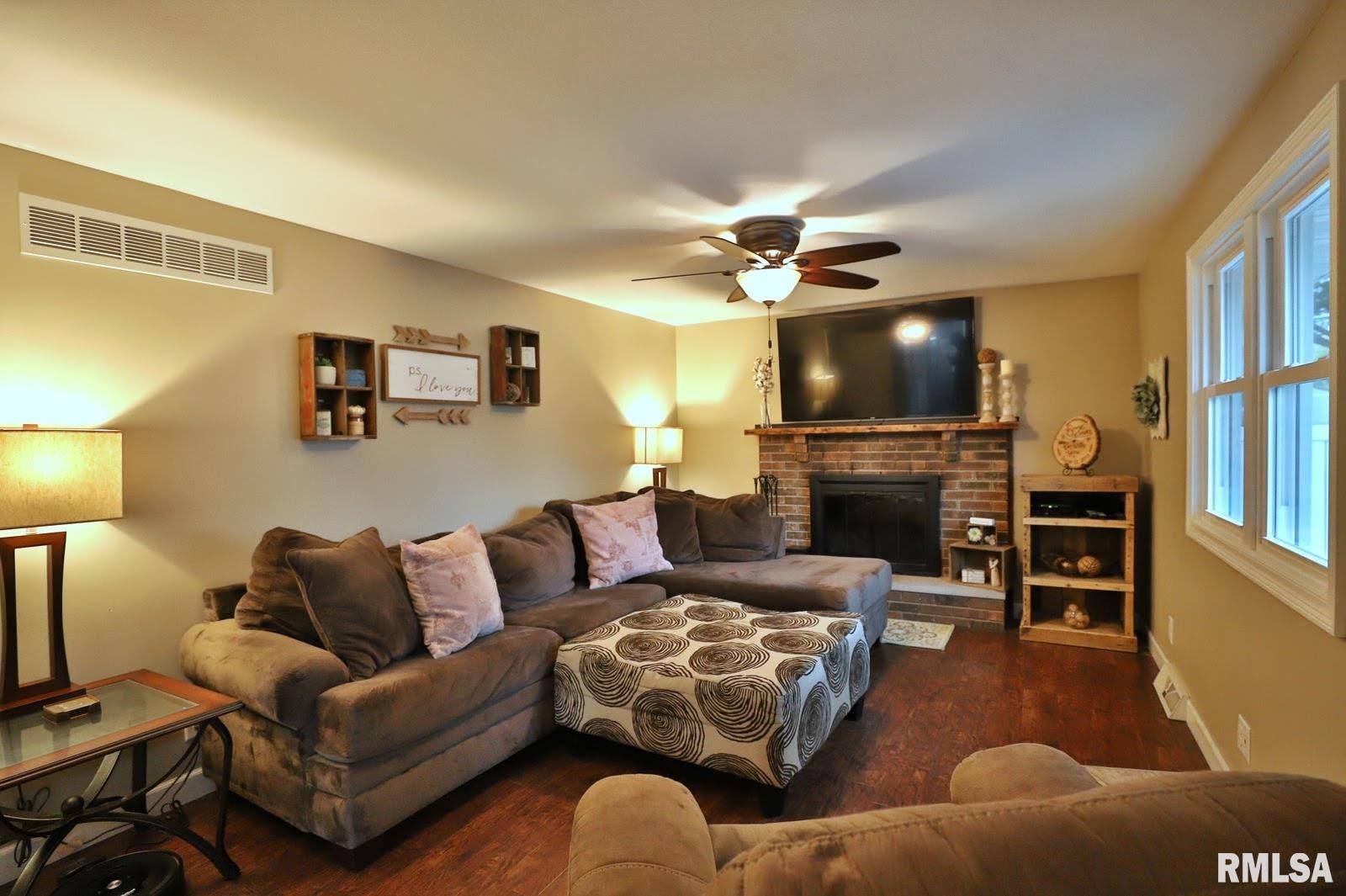 604 Devonshire Road Washington, IL 61571 - Photo 20 of 47 Gallery Image 20
