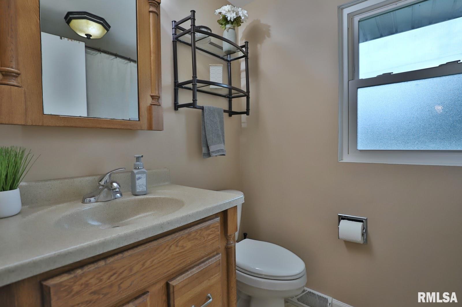 604 Devonshire Road Washington, IL 61571 - Photo 25 of 47 Gallery Image 25