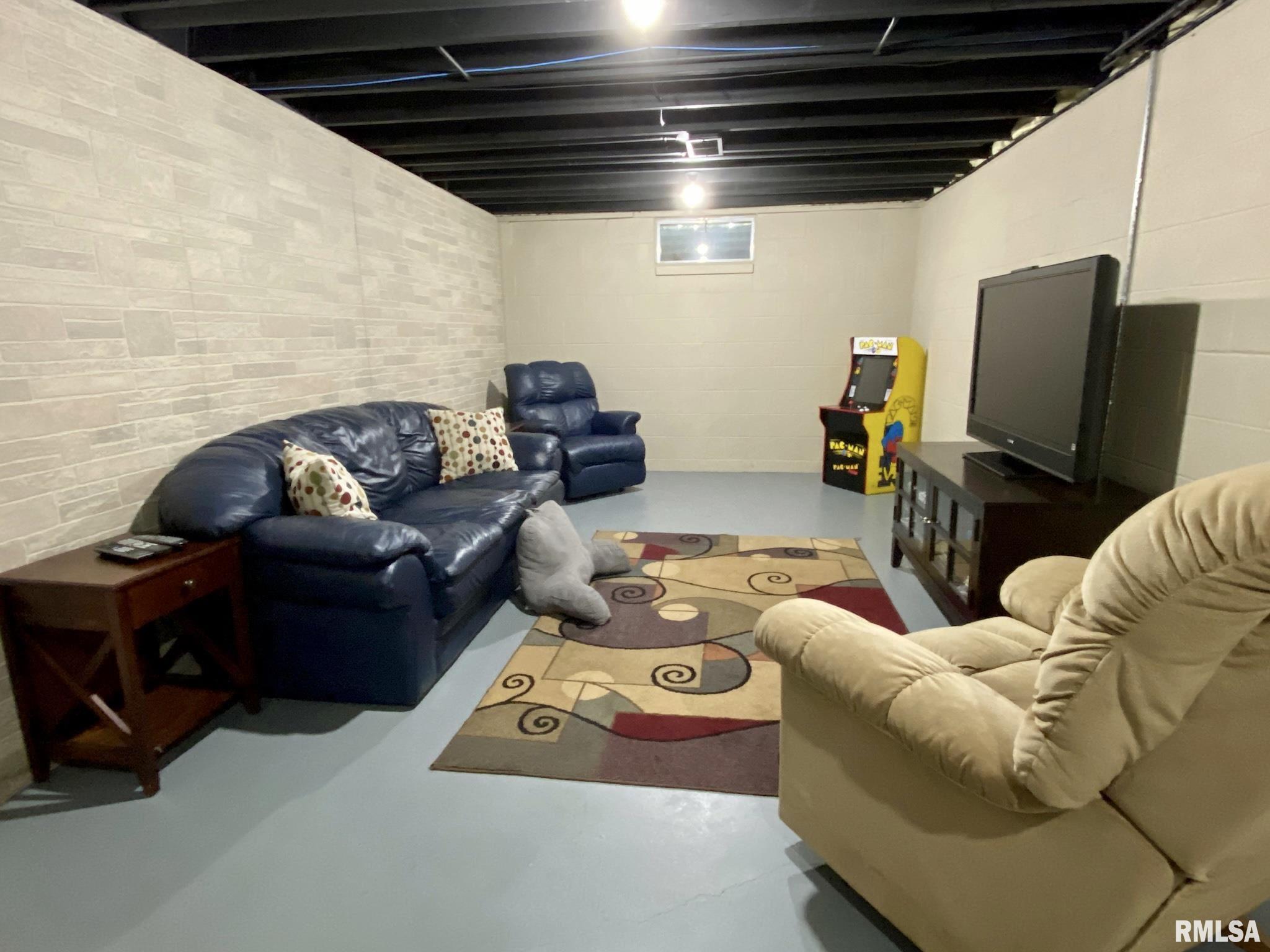 604 Devonshire Road Washington, IL 61571 - Photo 35 of 47 Gallery Image 35