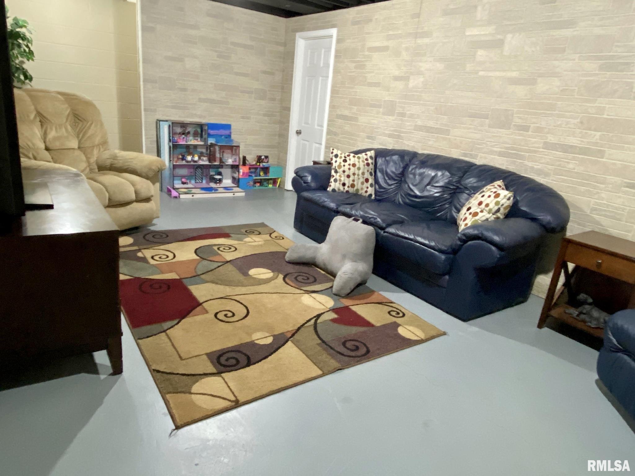 604 Devonshire Road Washington, IL 61571 - Photo 36 of 47 Gallery Image 36