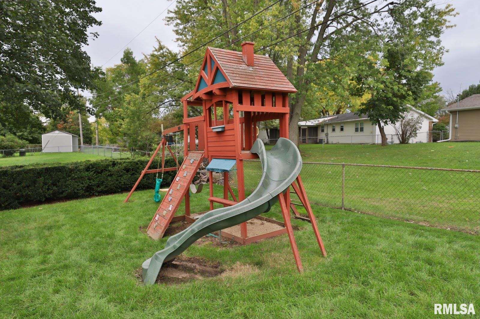 604 Devonshire Road Washington, IL 61571 - Photo 44 of 47 Gallery Image 44