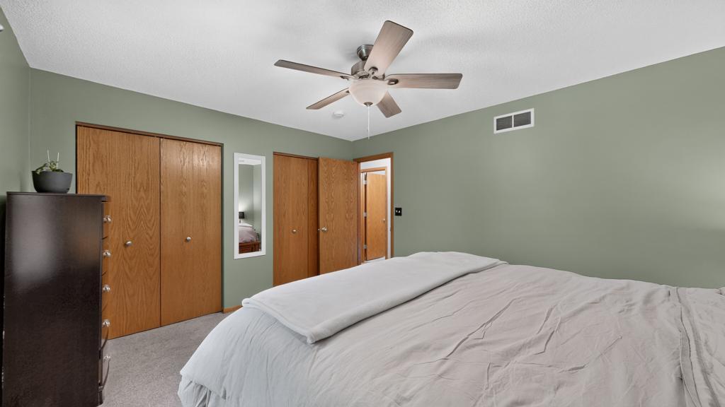 5023 25th Avenue Northwest Rochester, MN 55901 - Photo 22 of 39