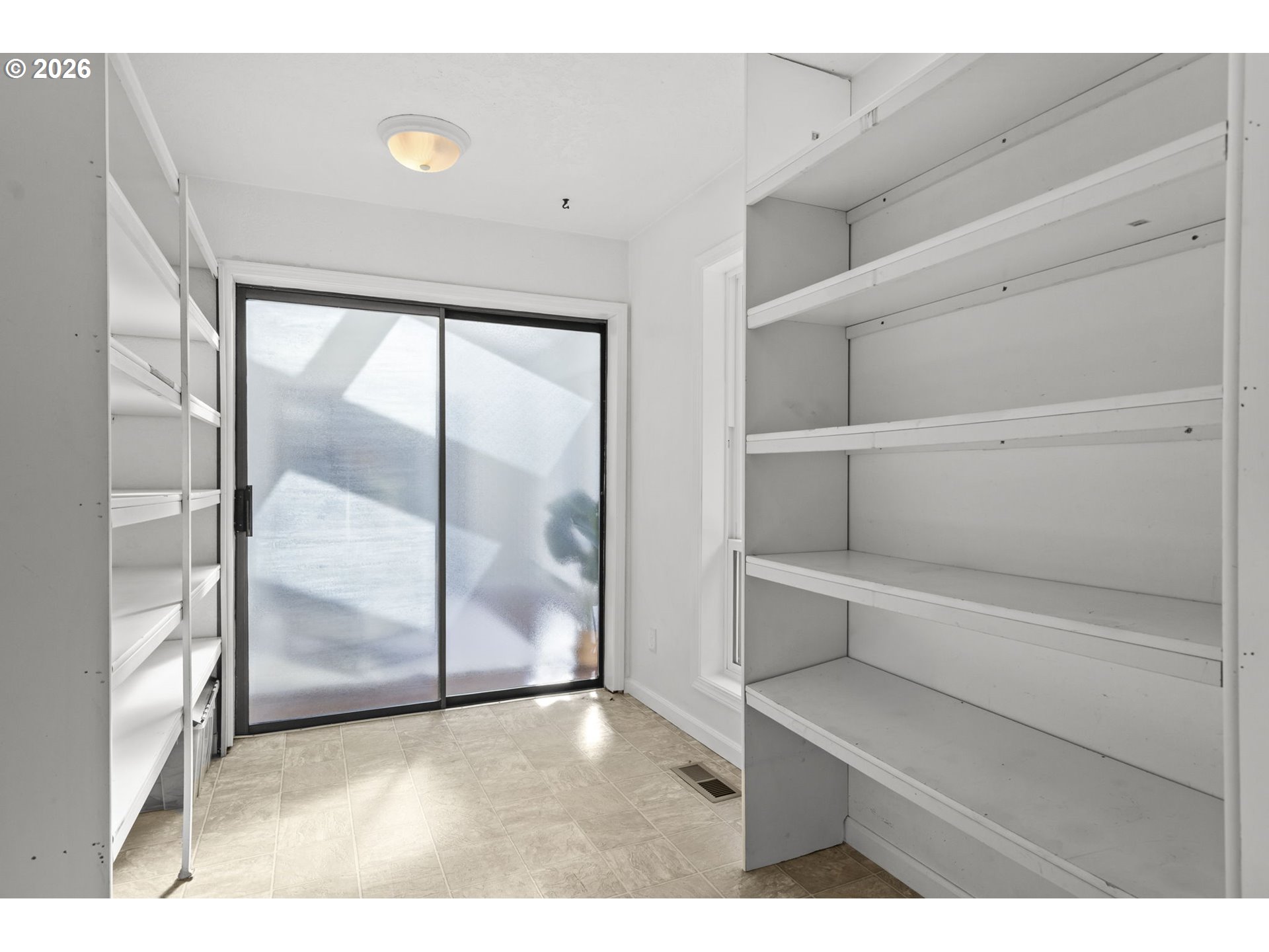 18493 South Ferguson Road Oregon City, OR 97045 - Photo 19 of 48 Pantry