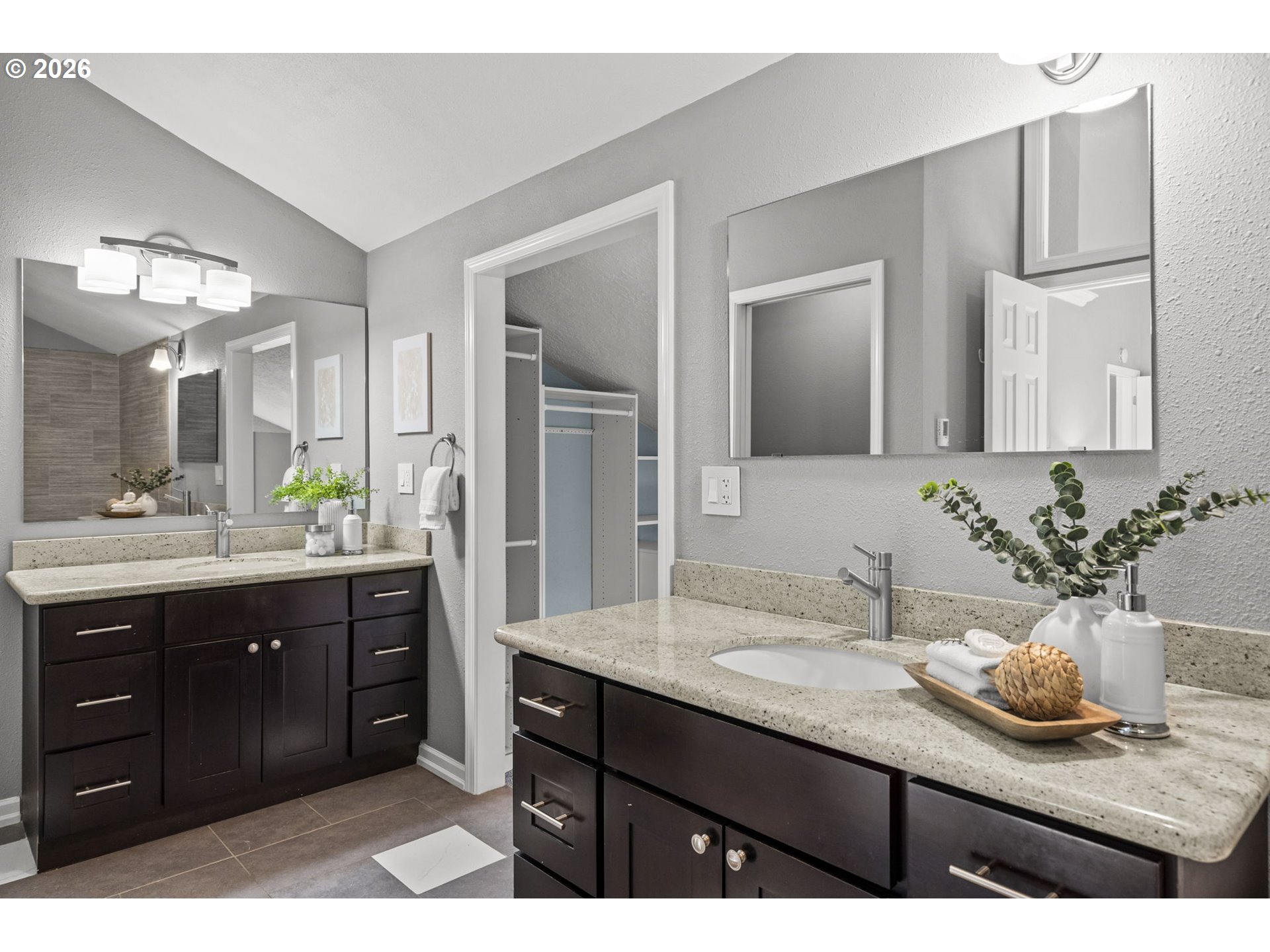 18493 South Ferguson Road Oregon City, OR 97045 - Photo 24 of 48 Bathroom, Attached