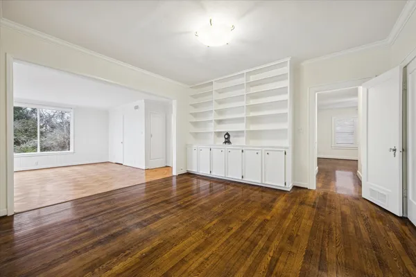 $445,000 | 302 East Jackson Street, West Columbia, TX 77486