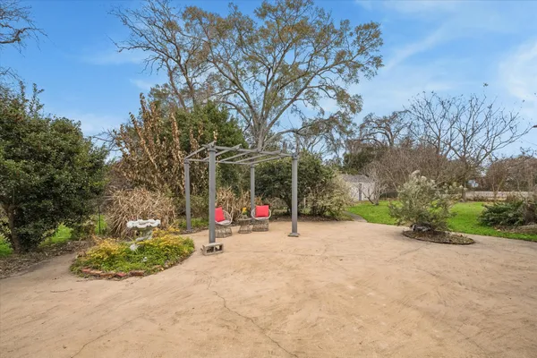 $445,000 | 302 East Jackson Street, West Columbia, TX 77486