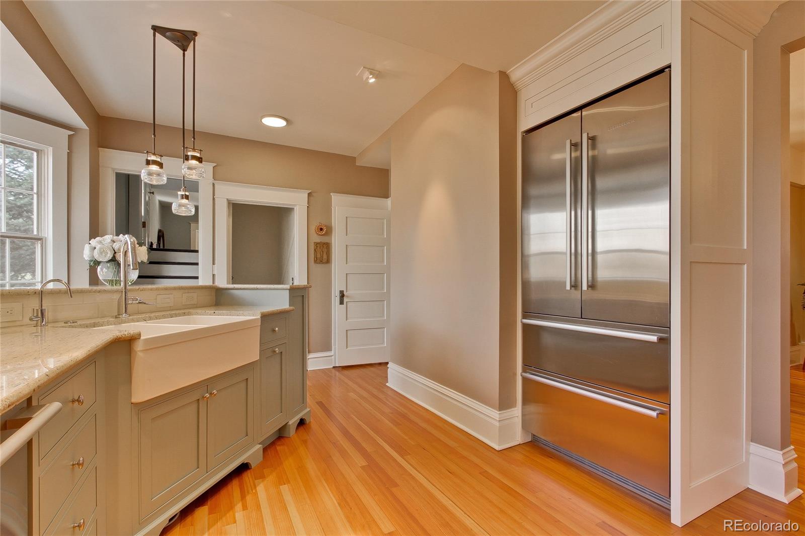 935 10th Street Boulder, CO 80302 - Photo 11 of 40 a spacious bathroom with a granite countertop sink mirror and a bathtub