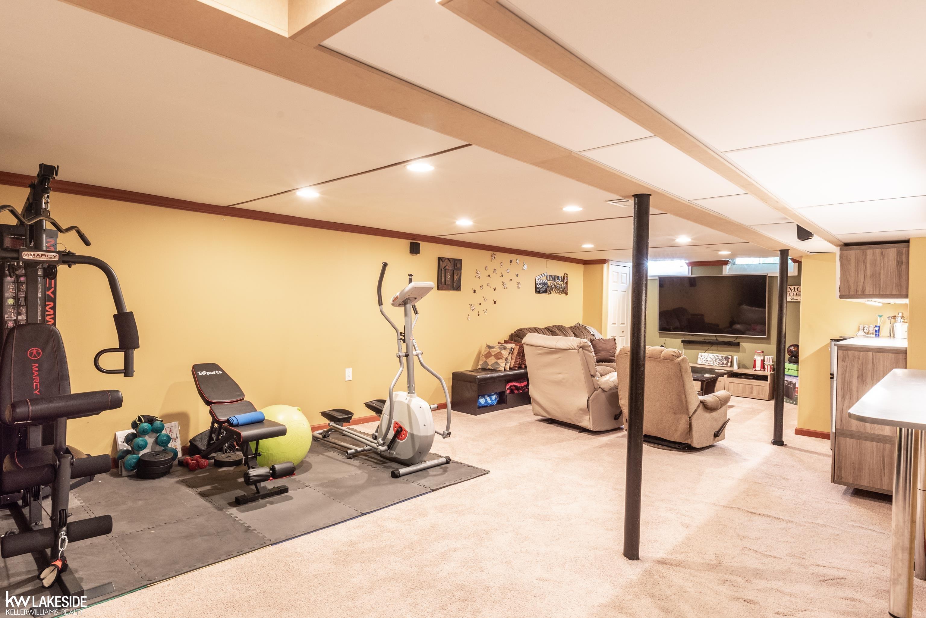 12973 Plumbrook Road Sterling Heights, MI 48312 - Photo 23 of 35 50086295-22.JPG
