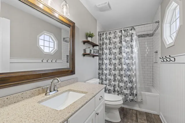 $399,000 | 822 East Remington Square, La Porte, IN 46350