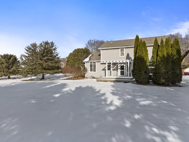 $399,000 | 822 East Remington Square, La Porte, IN 46350