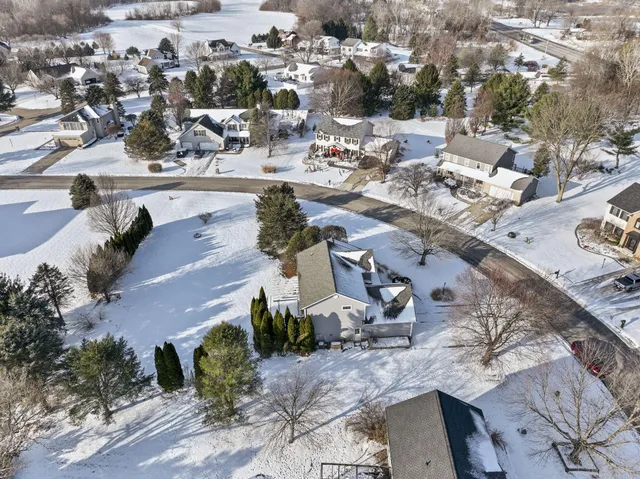 $399,000 | 822 East Remington Square, La Porte, IN 46350