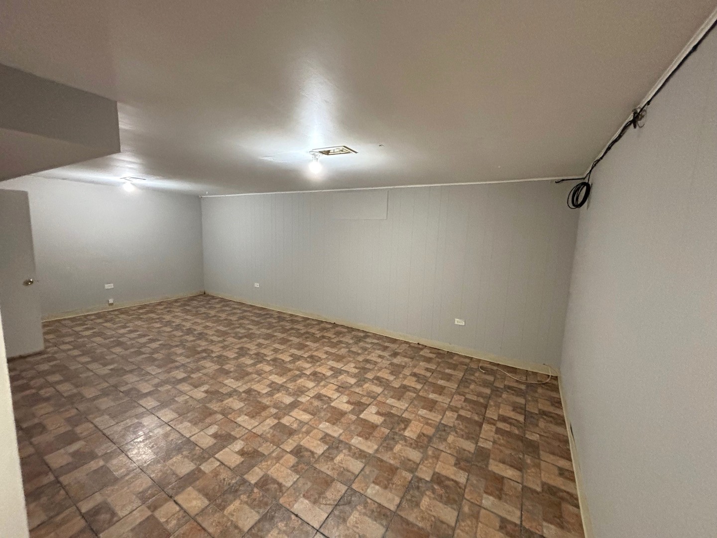 66 East Blecke Avenue, Unit 66 Addison, IL 60101 - Photo 12 of 14 a view of empty room