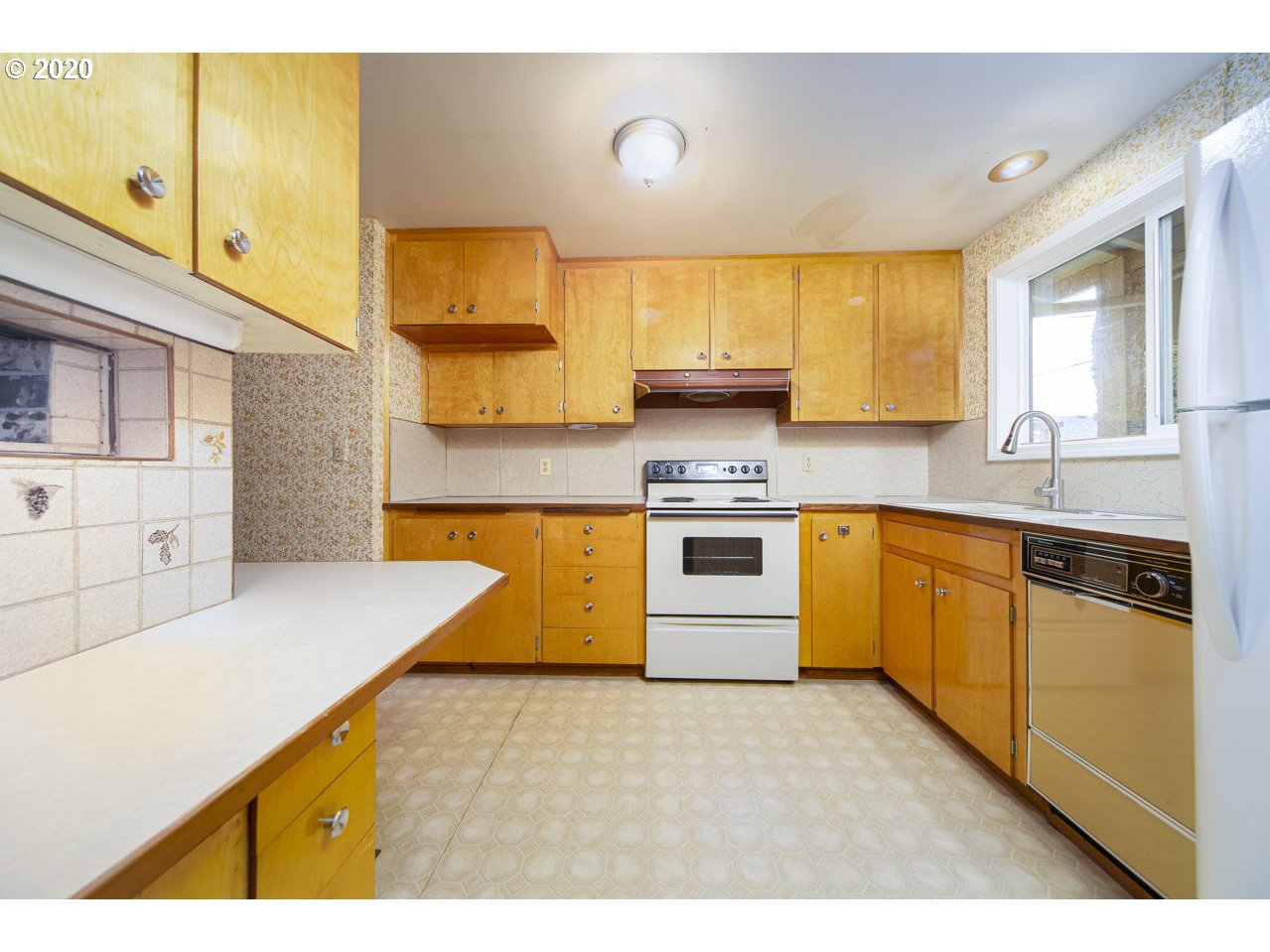 1211 Randolph Road Woodburn, OR 97071 - Photo 11 of 27 Gallery Image 11