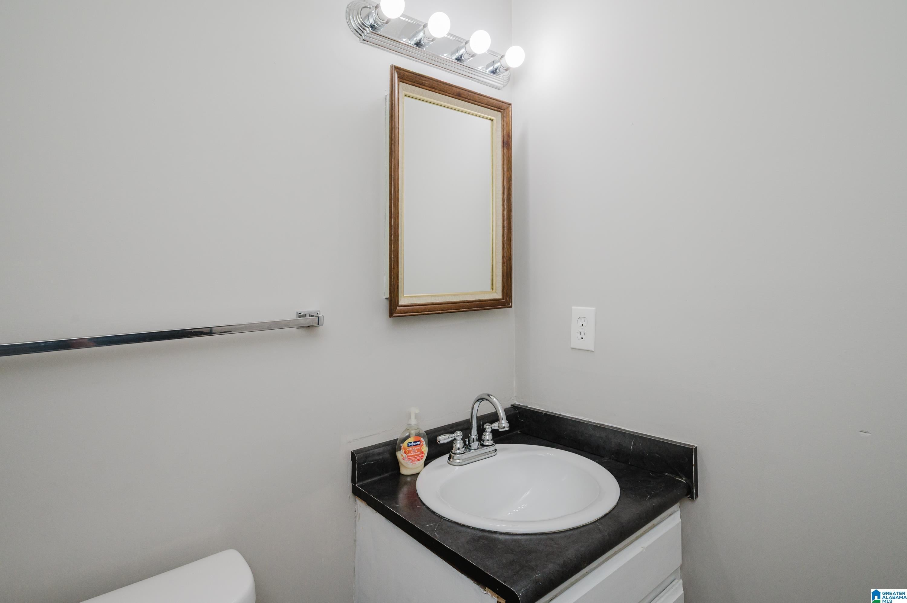 405 Running Brook Road, Unit 405 Hoover, AL 35226 - Photo 22 of 42 Gallery Image 22