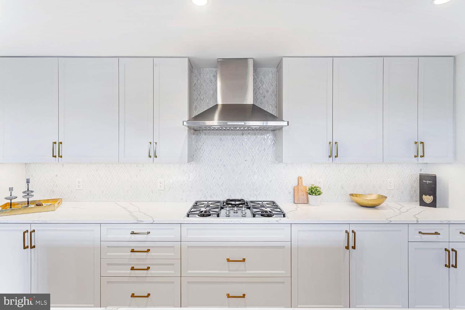 6718 Lowell Avenue, Unit 406 McLean, VA 22101 - Photo 11 of 86