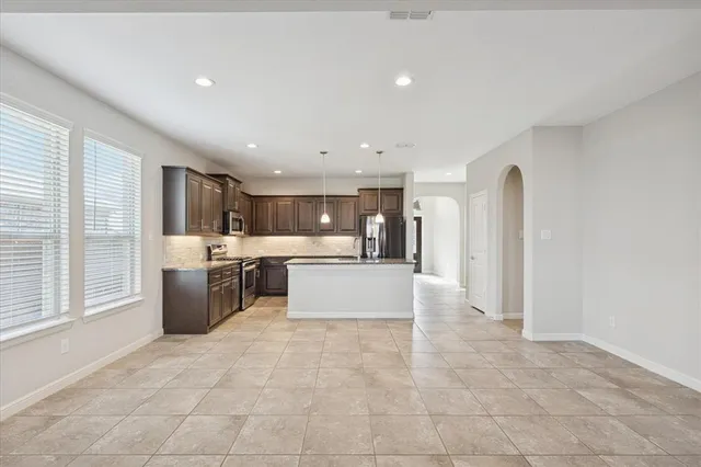 $394,900 | 548 Dunster Lane, Saginaw, TX 76131