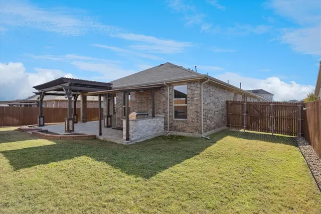 $394,900 | 548 Dunster Lane, Saginaw, TX 76131