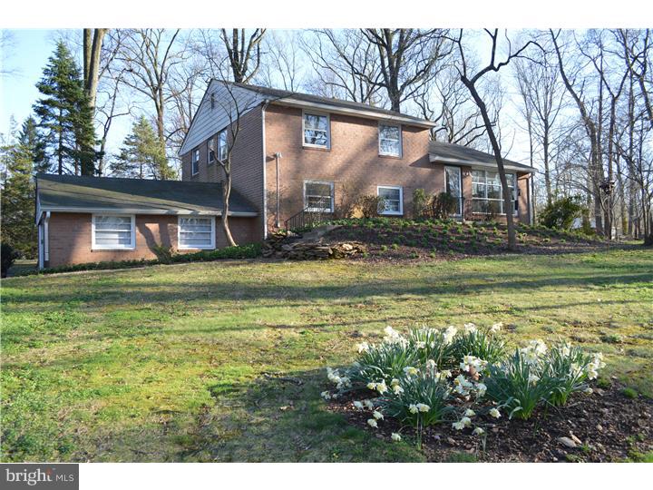 690 Forest Road Wayne, PA 19087 - Photo 2 of 21