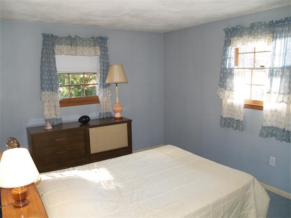 9 Reid Road Chelmsford, MA 01824 - Photo 7 of 13