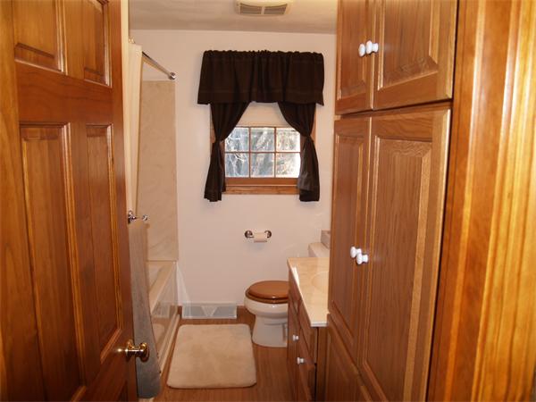 9 Reid Road Chelmsford, MA 01824 - Photo 8 of 13
