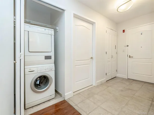 $465,000 | 50 Merrick Avenue, Unit 119, East Meadow, NY 11554