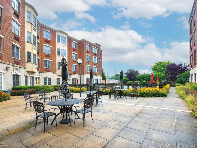 $465,000 | 50 Merrick Avenue, Unit 119, East Meadow, NY 11554