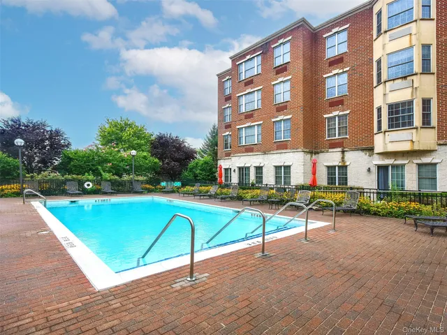 $465,000 | 50 Merrick Avenue, Unit 119, East Meadow, NY 11554