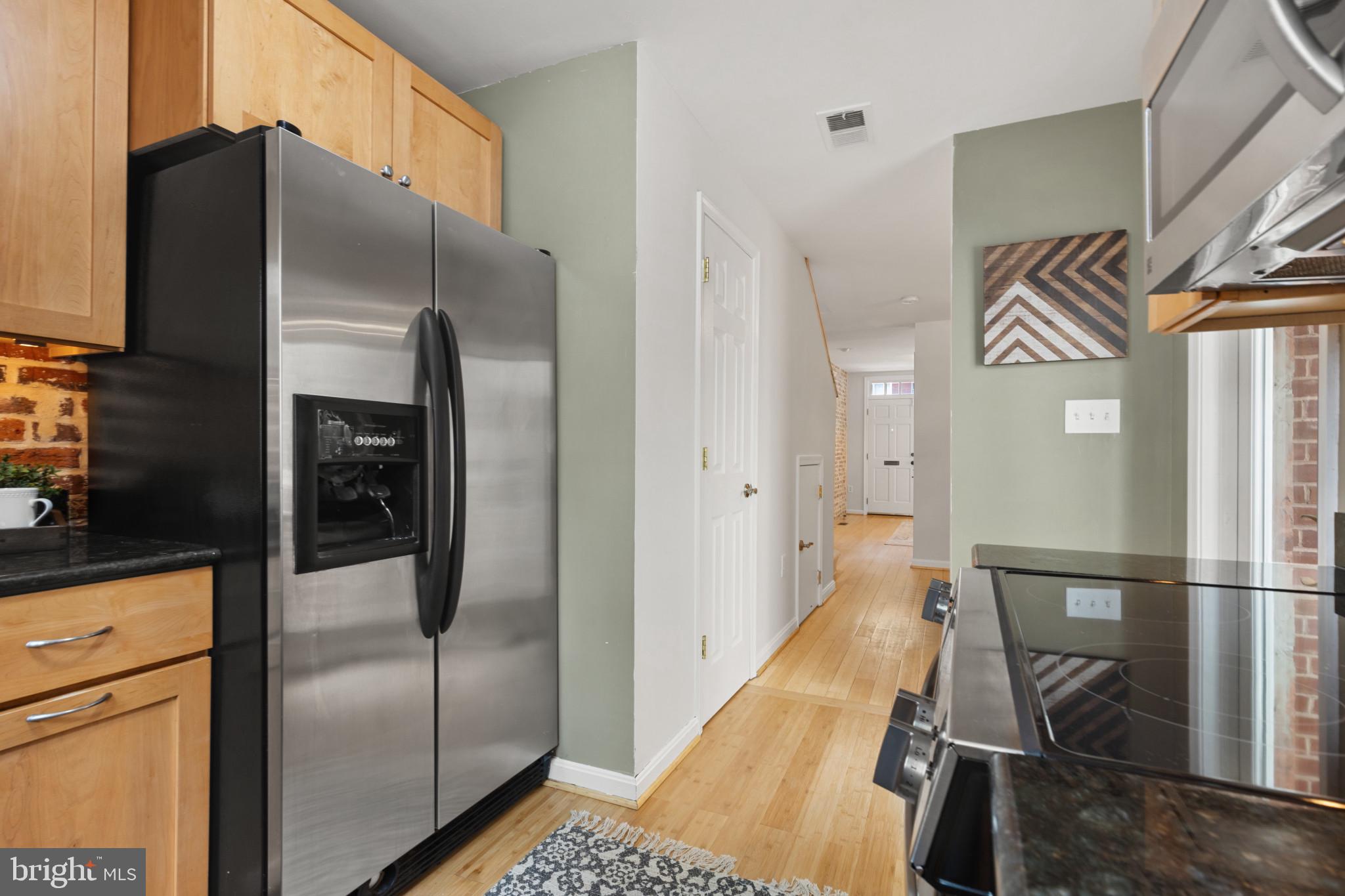 106 West Lee Street Baltimore, MD 21201 - Photo 11 of 37 Kitchen