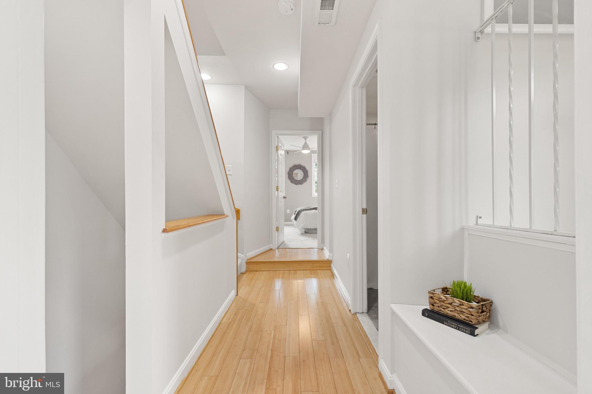 106 West Lee Street Baltimore, MD 21201 - Photo 14 of 37 Second floor Hallway