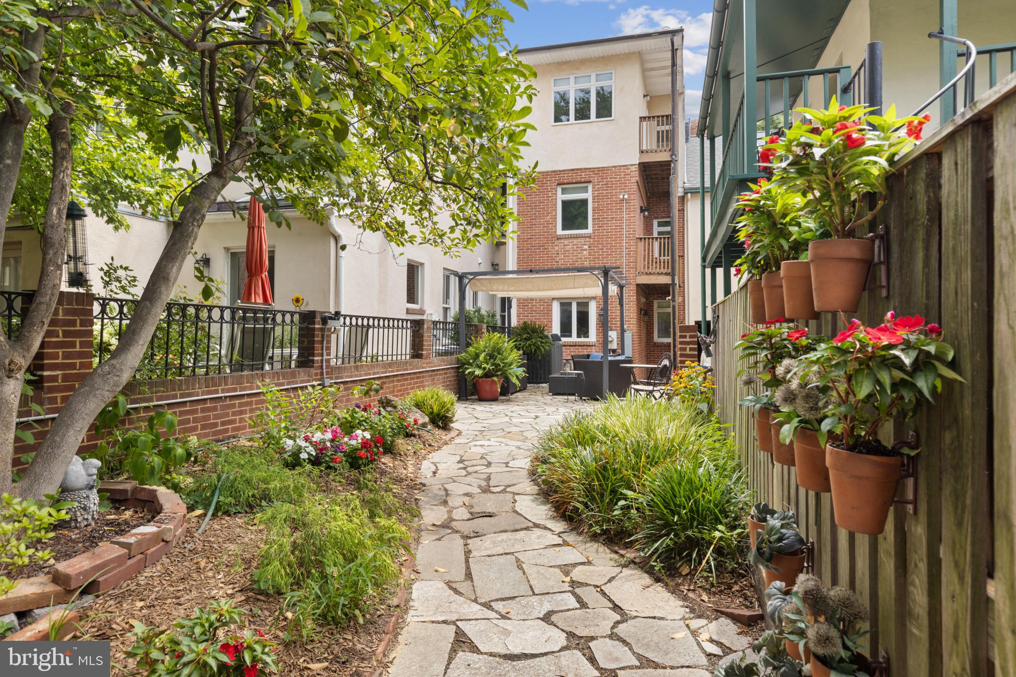 106 West Lee Street Baltimore, MD 21201 - Photo 31 of 37 Rear of home