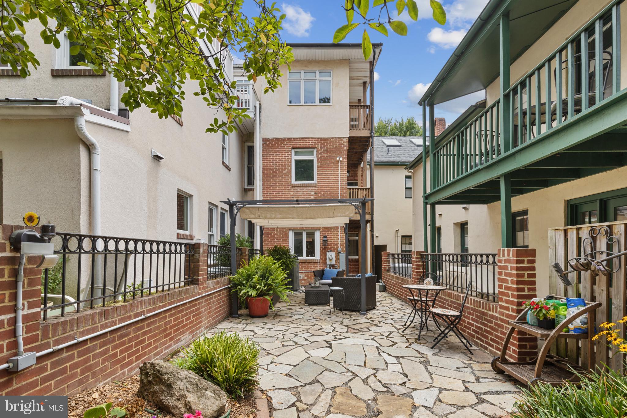 106 West Lee Street Baltimore, MD 21201 - Photo 32 of 37 Patio