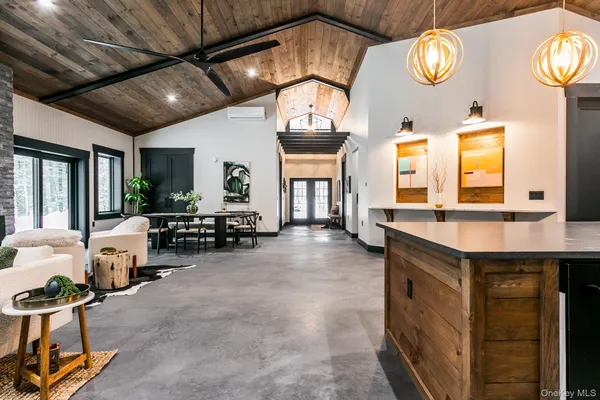 $899,000 | 805 Kripplebush Road, Accord, NY 12404