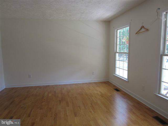 204 White Road Winchester, VA 22602 - Photo 9 of 18 Living Room
