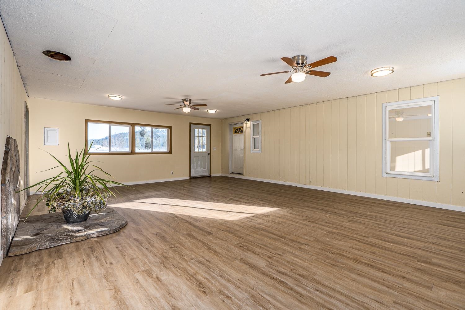 4594 Highway 231 Springdale, WA 99173 - Photo 23 of 42 Gallery Image 23