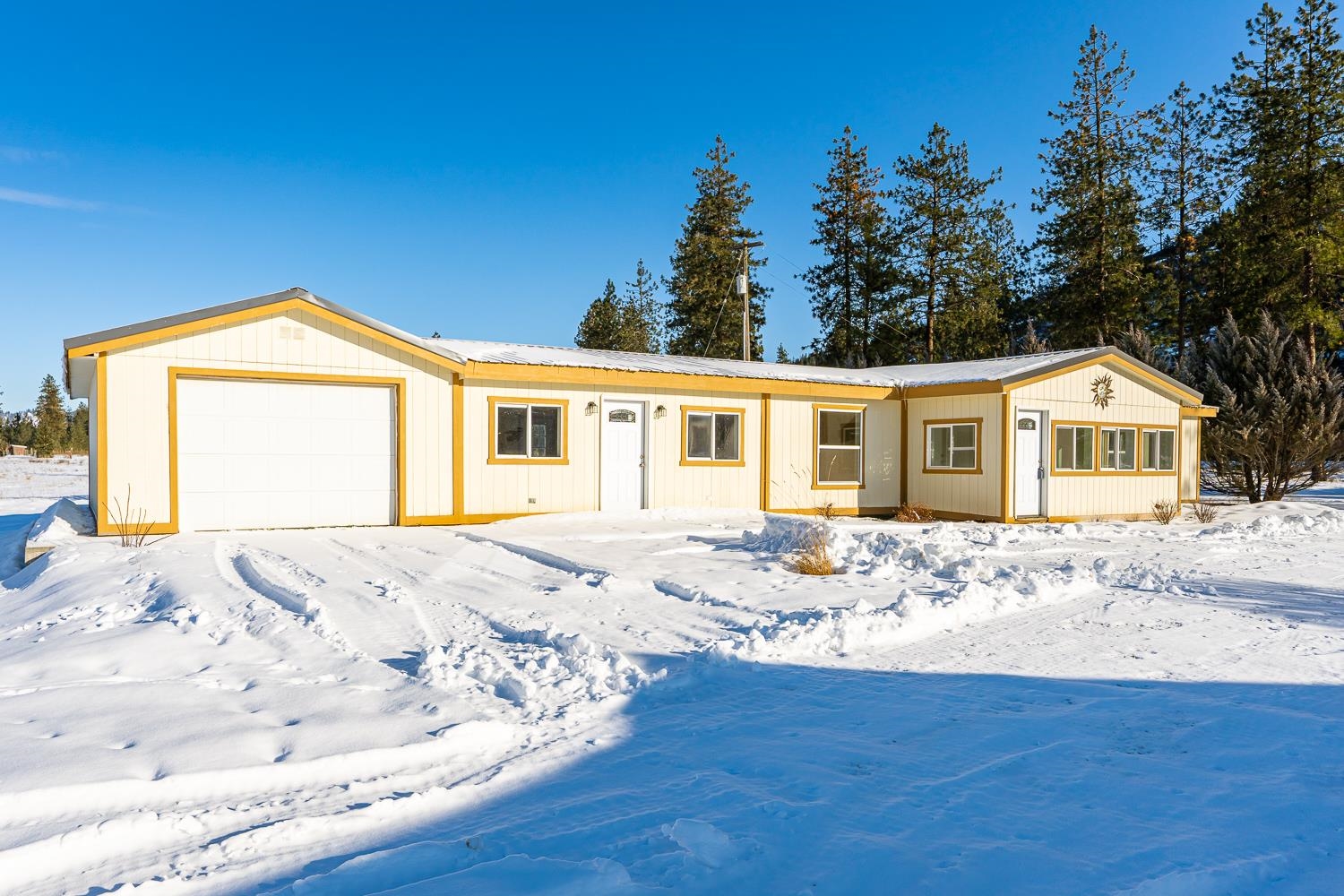 4594 Highway 231 Springdale, WA 99173 - Photo 5 of 42 Gallery Image 5