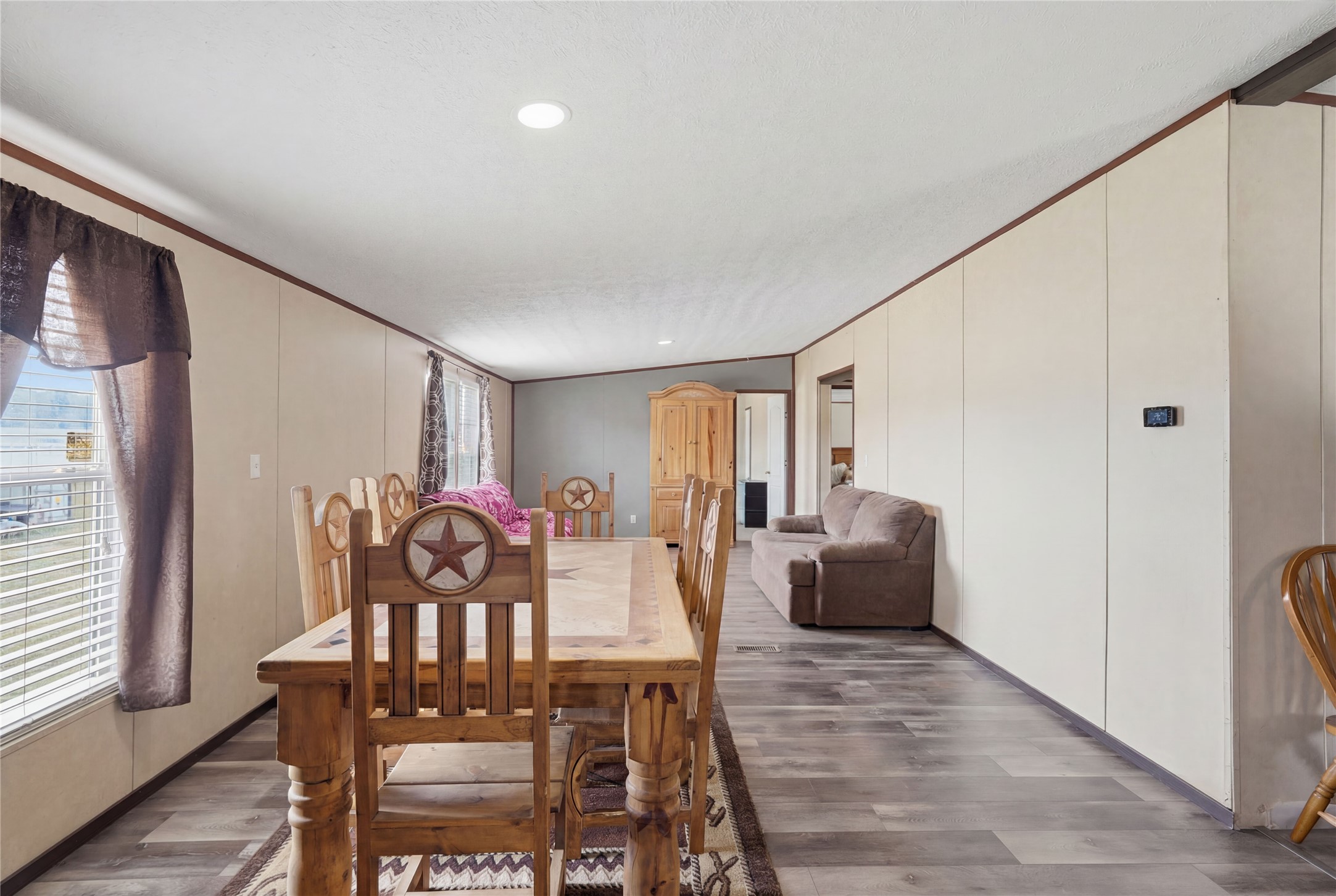 18492 Parker Road Cleveland, TX 77328 - Photo 15 of 36 Dining Area holds a Full Size Dining Set