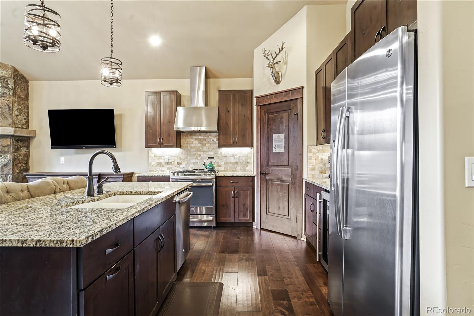 96 Erickson Loop Dillon, CO 80435 - Photo 5 of 23 Gallery Image 5