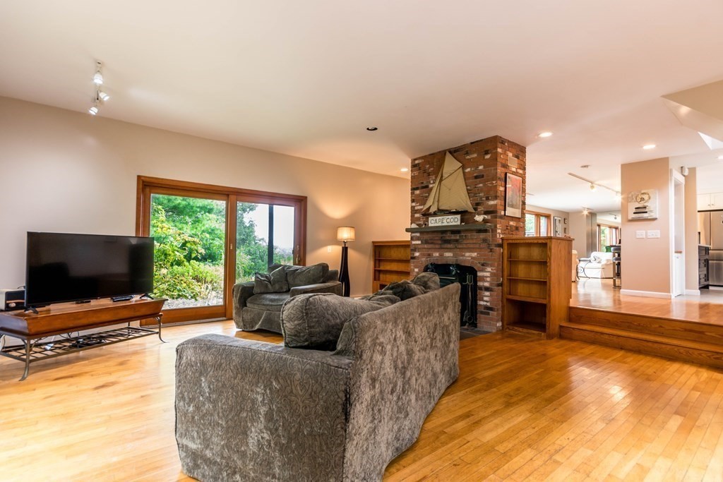 9 Long Boat Road Bourne, MA 02532 - Photo 15 of 38 Gallery Image 15