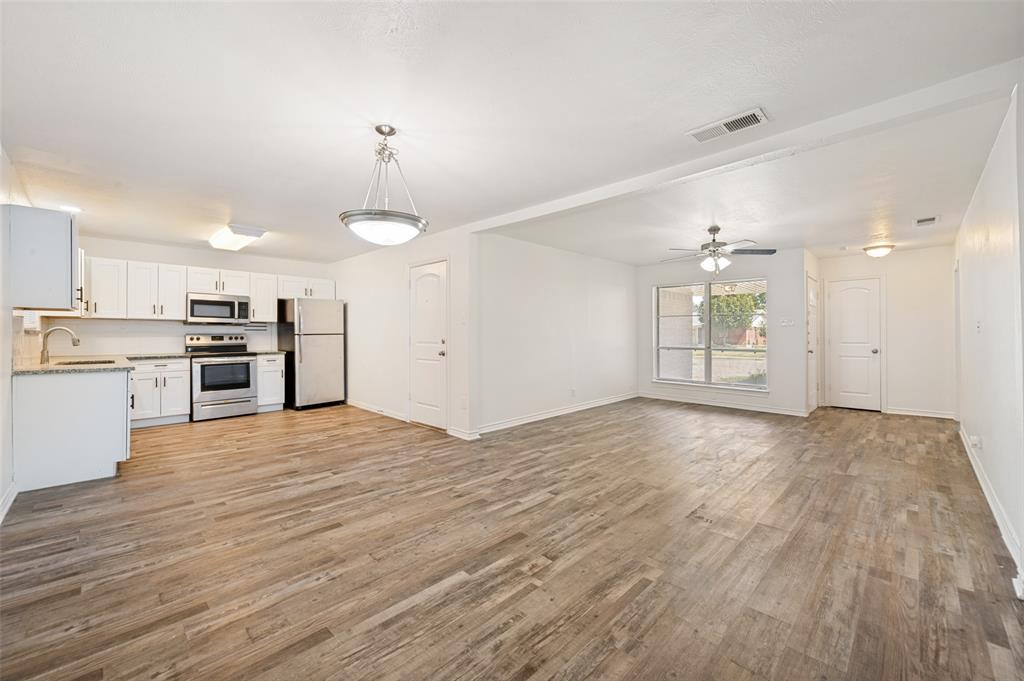 706 Goodyear Street Irving, TX 75062 - Photo 9 of 24