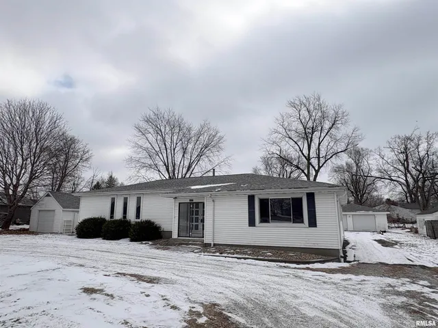 $189,900 | 2177 Washington Road, Washington, IL 61571