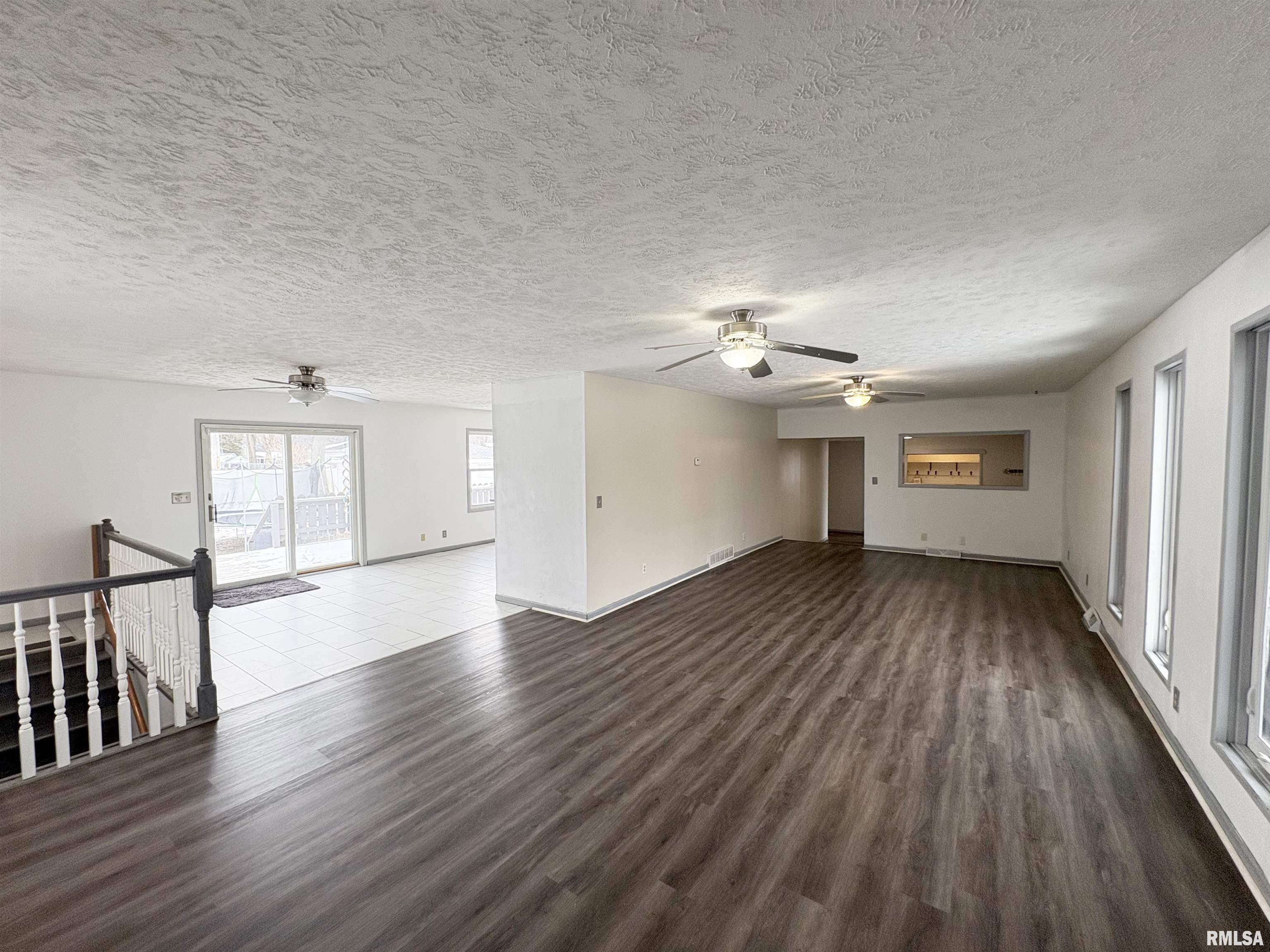 2177 Washington Road Washington, IL 61571 - Photo 11 of 60