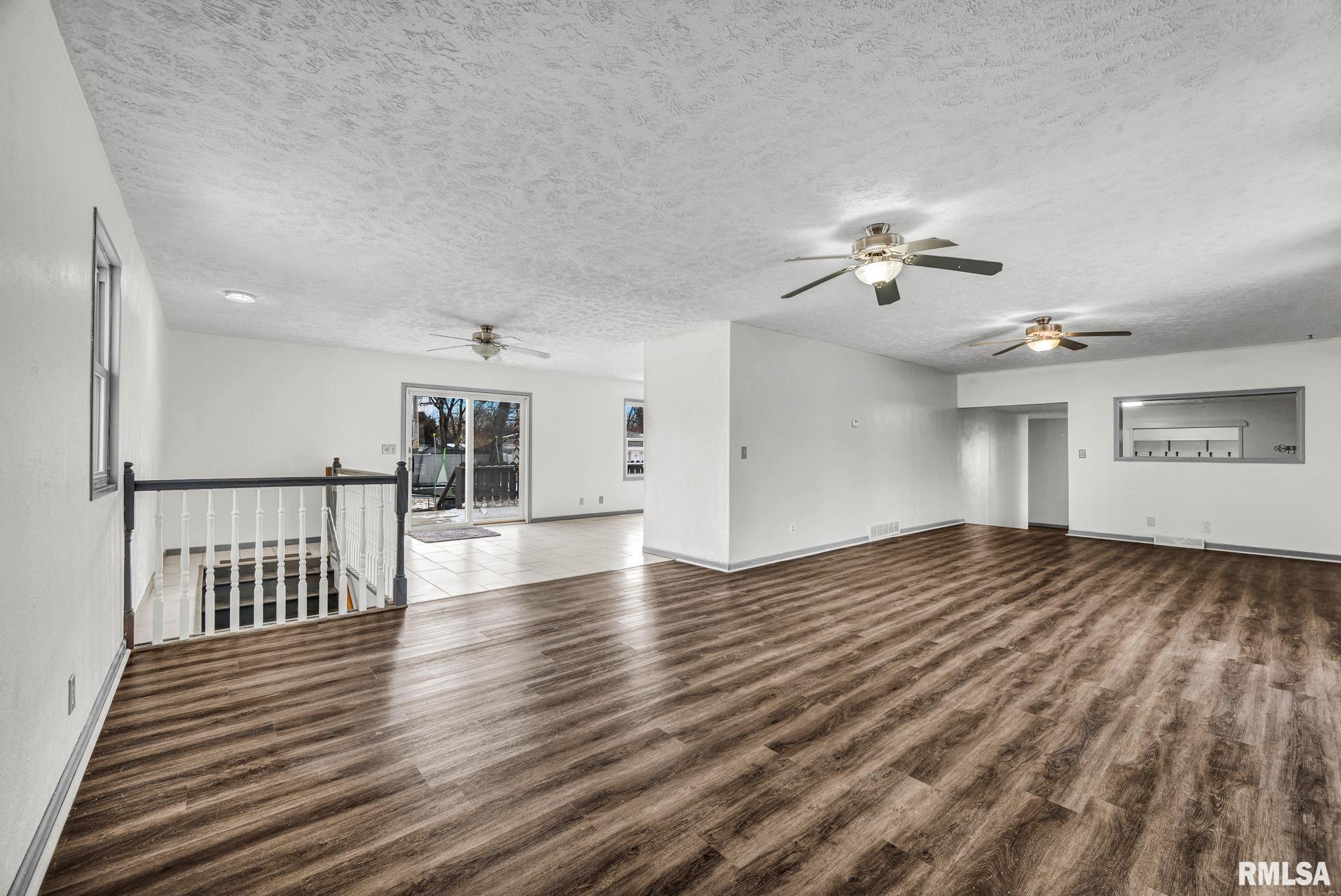 2177 Washington Road Washington, IL 61571 - Photo 13 of 60